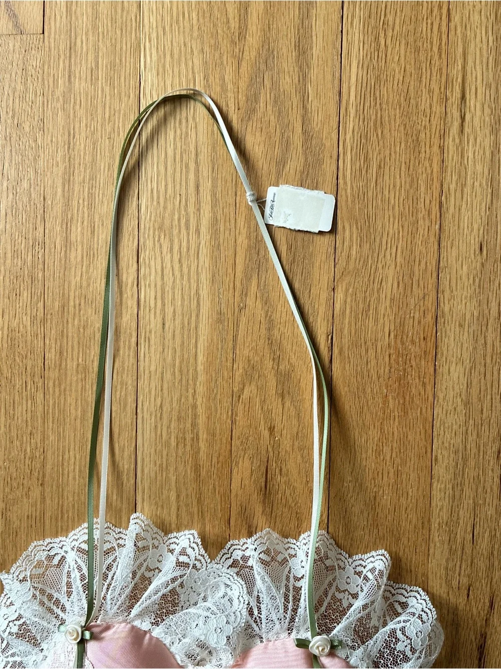 NWT Saks Fifth Avenue, Antique Blush Pink Hanging Heart Pillow, England, 1980s